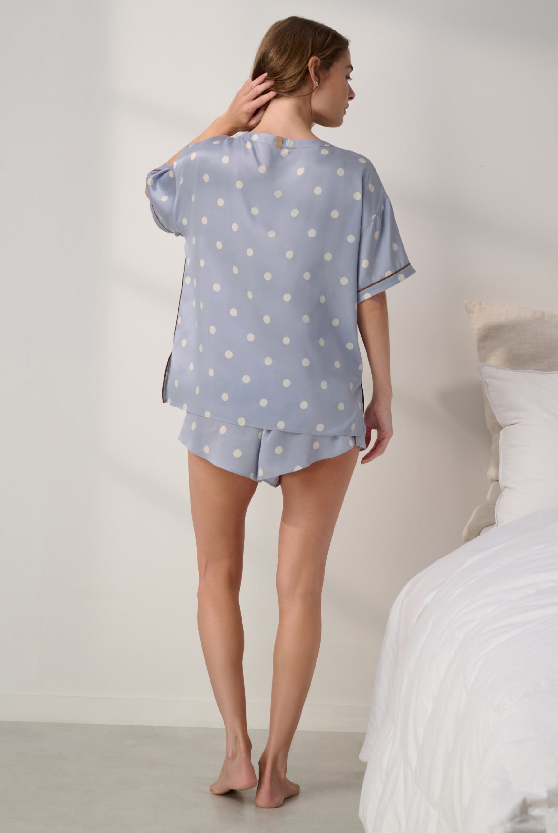 Lunya Pajamas - Washable Silk Tee Short Set #Riviera Dot/Iced Coffee