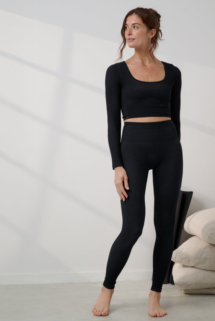 Lunya Activewear Seamless Modal Flow Long Sleeve - #Immersed Black