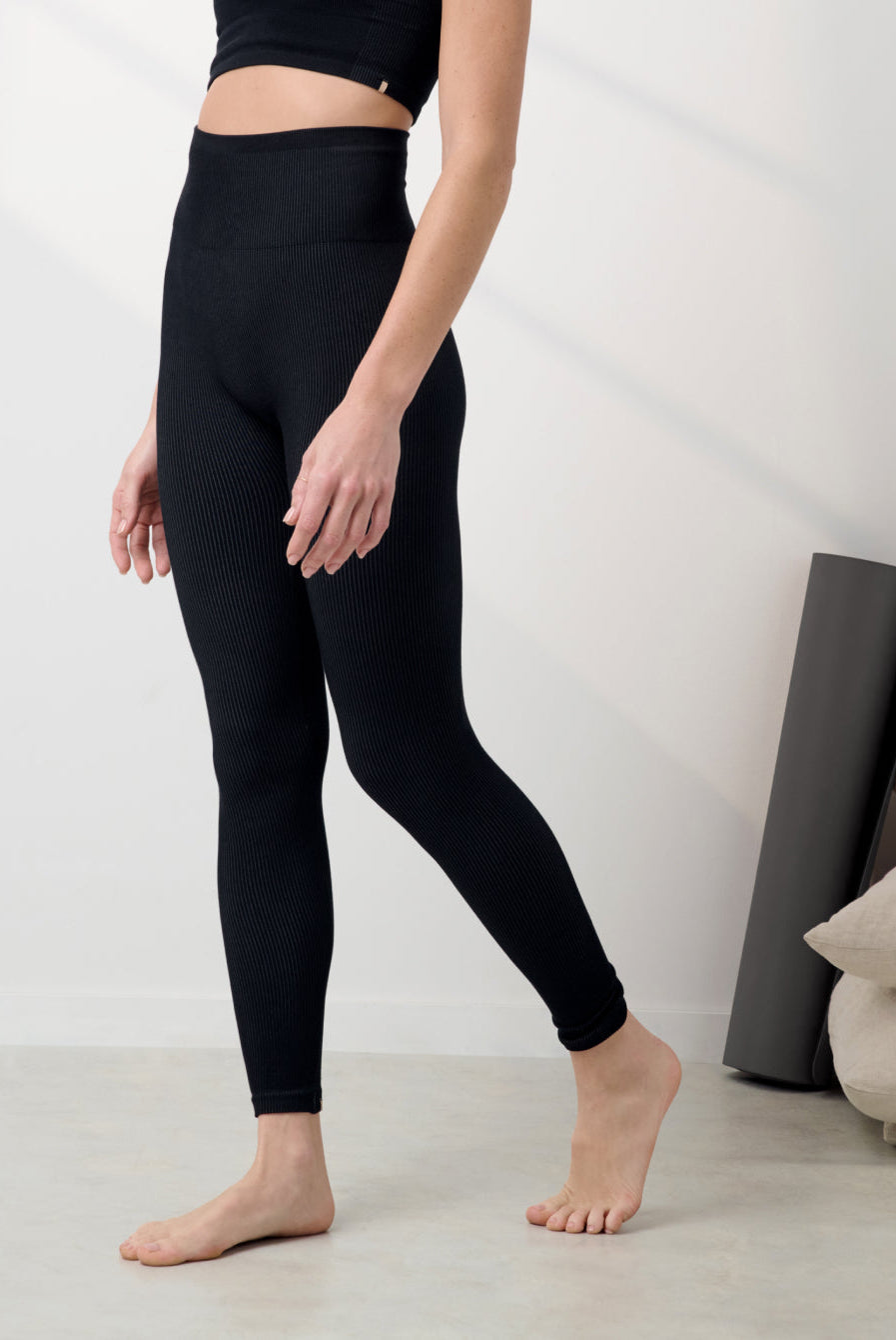Lunya Activewear Seamless Modal Flow Legging - #Immersed Black