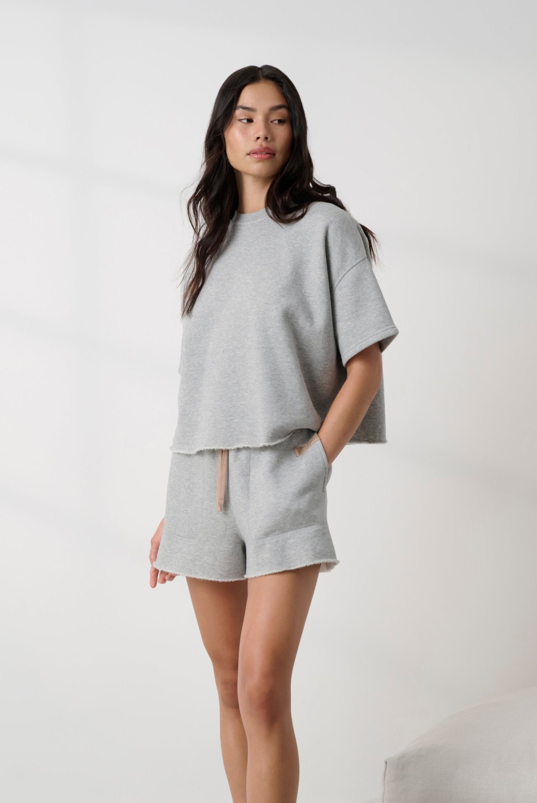 Lunya loungewear - SILKSWEATS™ MIDWEIGHT REVERSIBLE SHORT SLEEVE #NAPPING DOVE HEATHER
