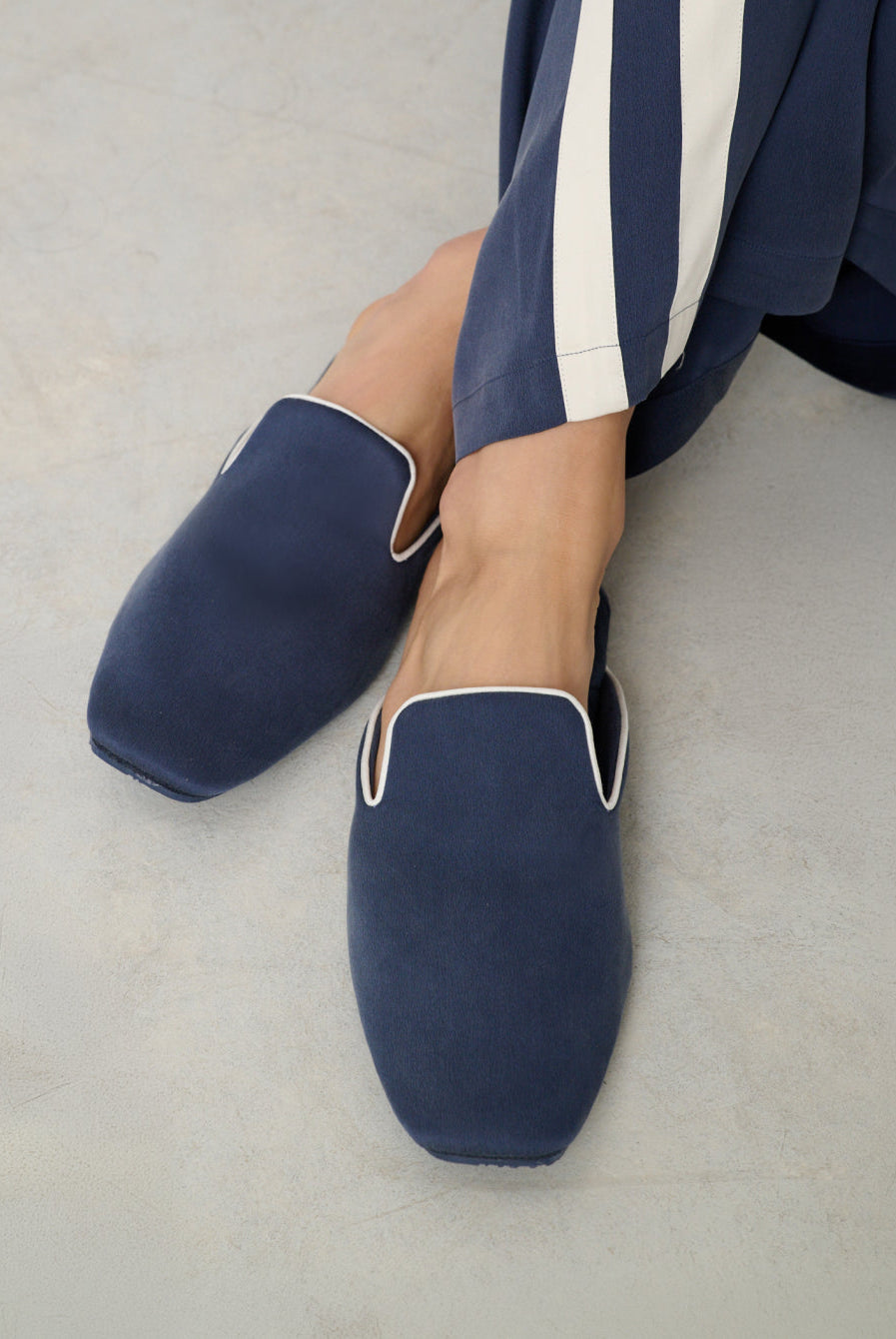 Lunya Slippers - THE SILK SLIPPER #Deep Blue/Tranquil White