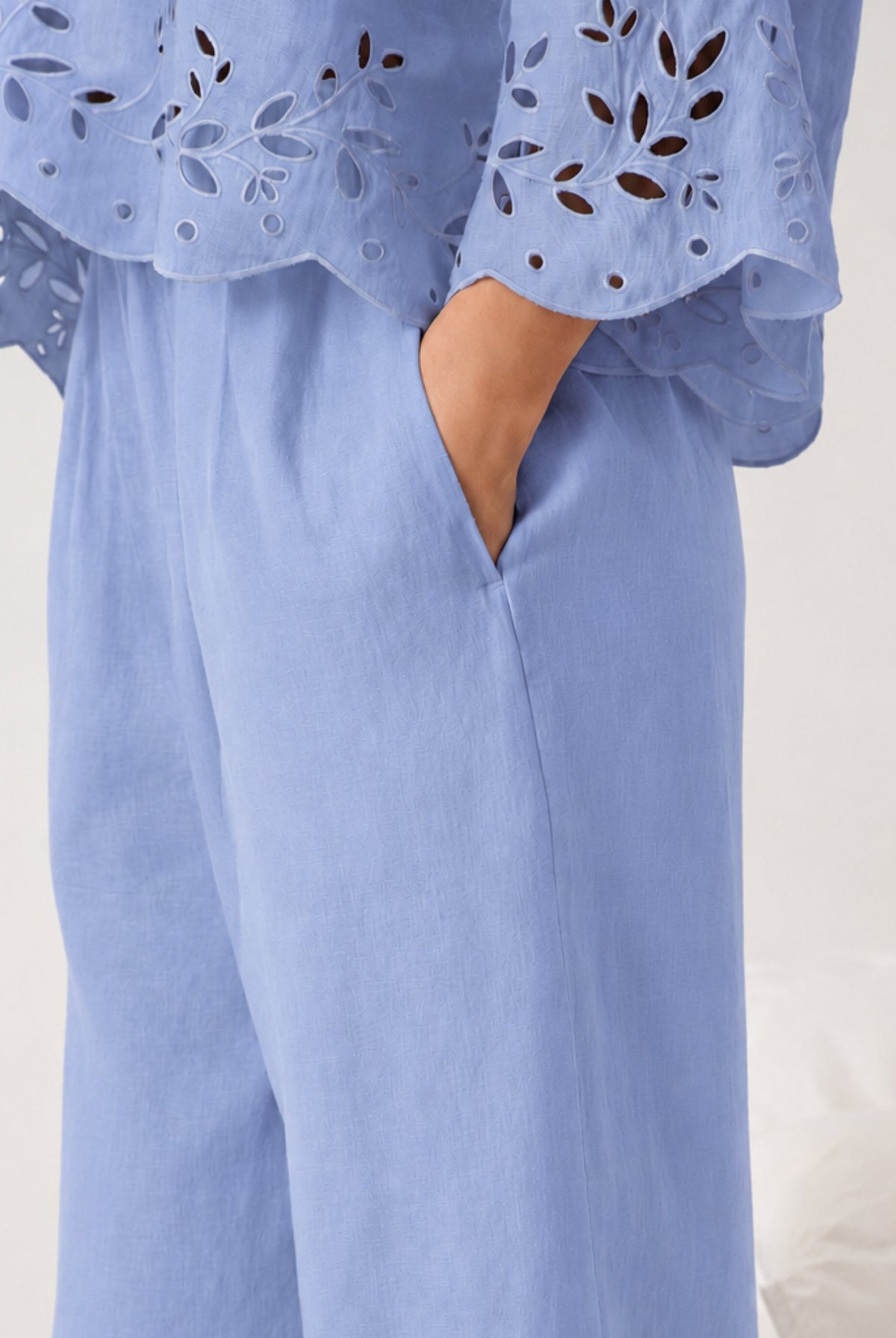 Lunya Pajamas - LINEN EMBROIDERED EYELET PANT - #Whisper Blue