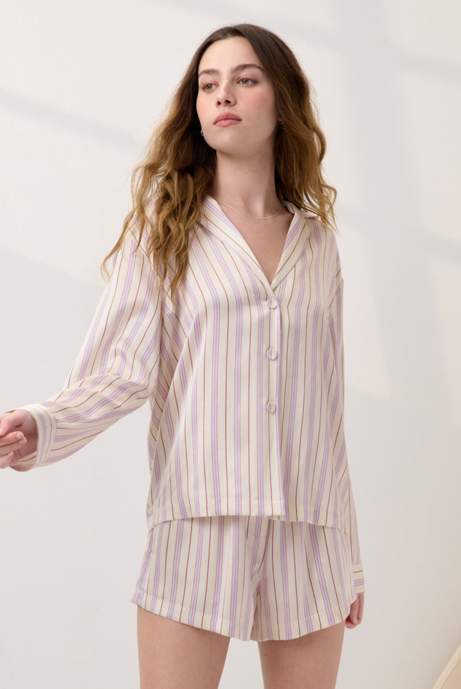 Lunya Pajamas - WASHABLE SILK BUTTON UP LONG SLEEVE SHORT SET #Wisteria Stripe