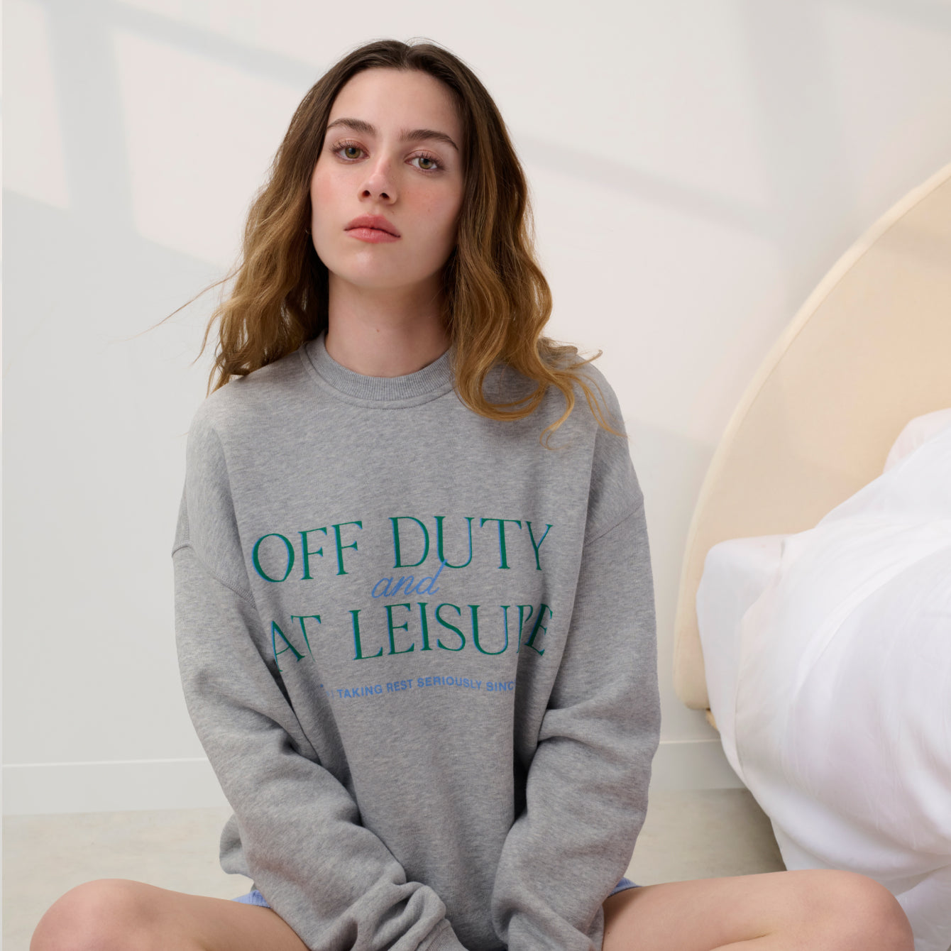 Lunya Loungewear - Silksweats™ Midweight Graphic Sweatshirt Off Duty Leisure #H Grey/Meadow