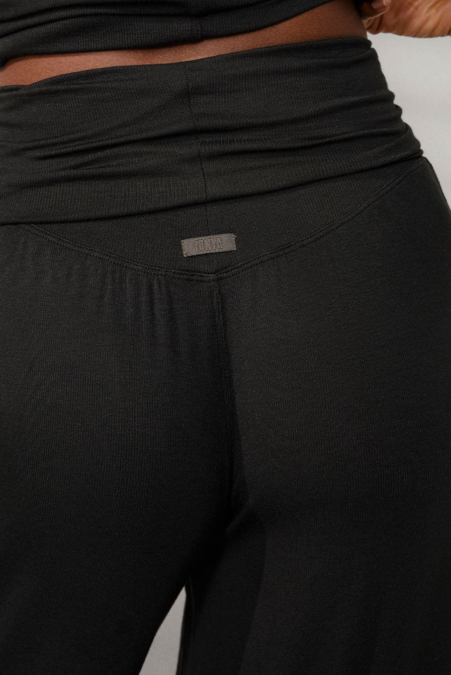 Lunya Loungewear Soft Modal Rib Fold Over Pant - #Immersed Black