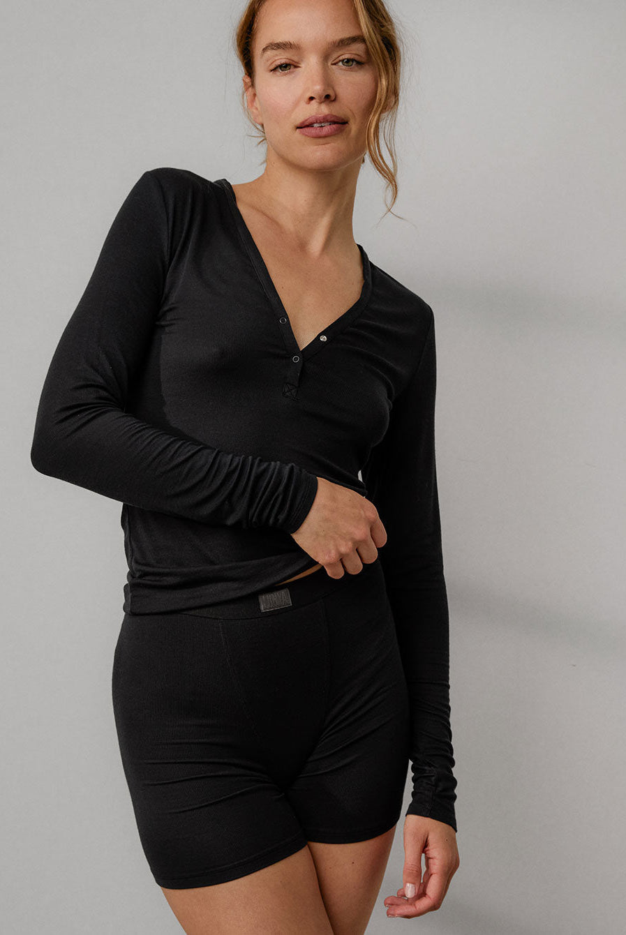 Lunya Loungewear Soft Modal Rib V-Neck Henley - #Immersed Black
