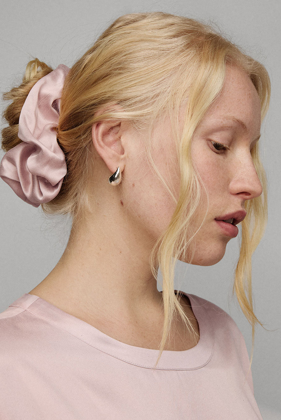 Lunya Accessories Washable Silk Classic Scrunchie - #Delicate Pink