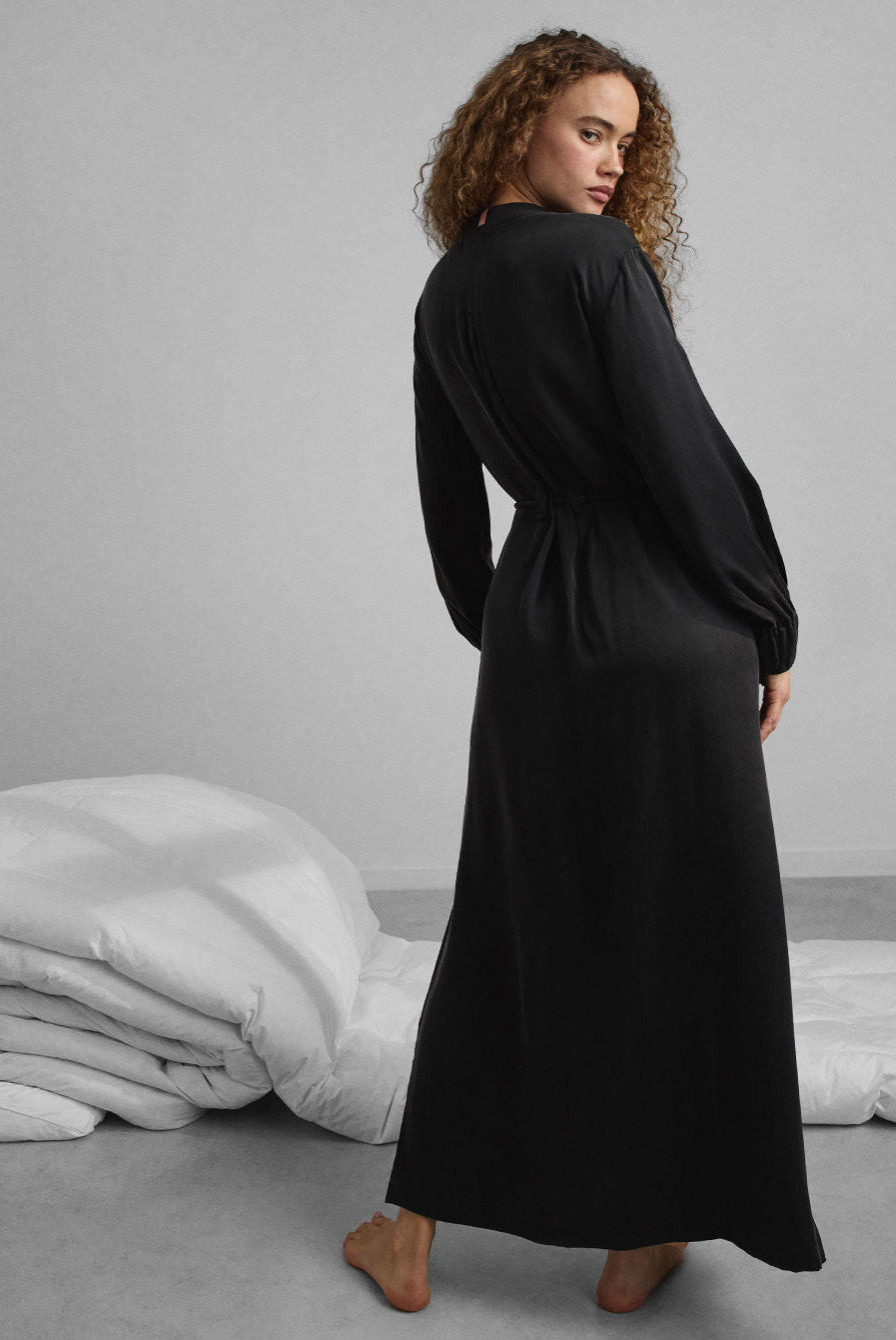Lunya Washable Silk Long Robe - #Immersed Black
