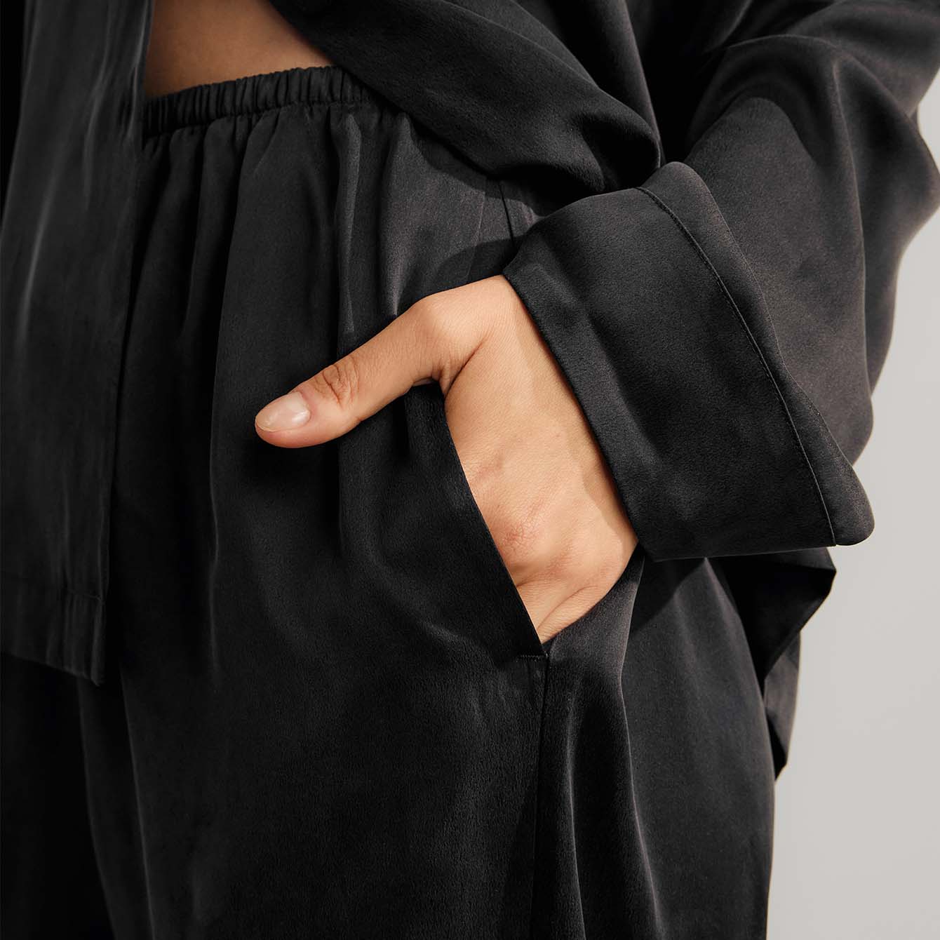 Lunya Pajamas - Washable Silk Long Sleeve Pant Set - #Immersed Black