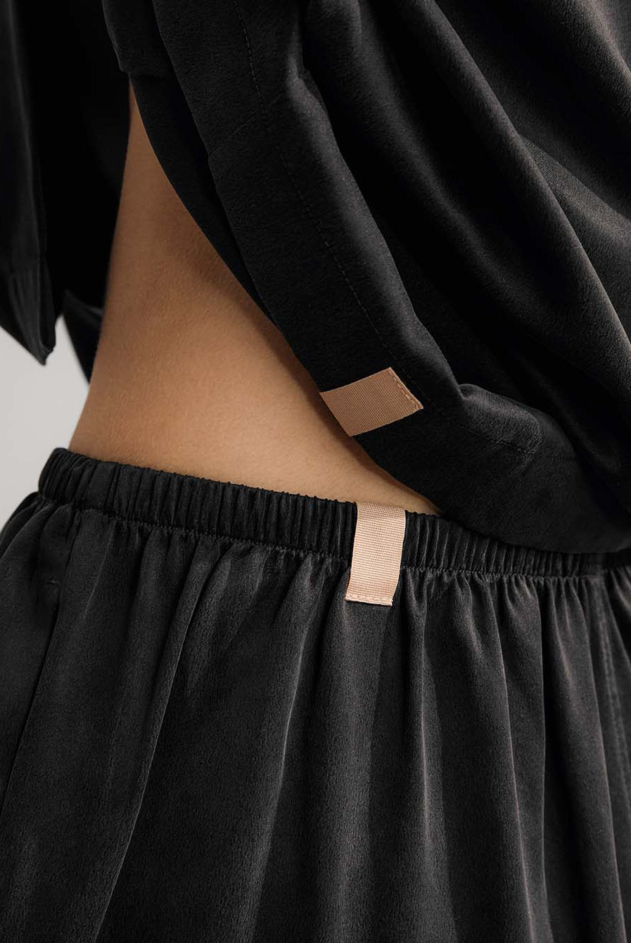 Lunya Pajamas - Washable Silk Long Sleeve Pant Set - #Immersed Black